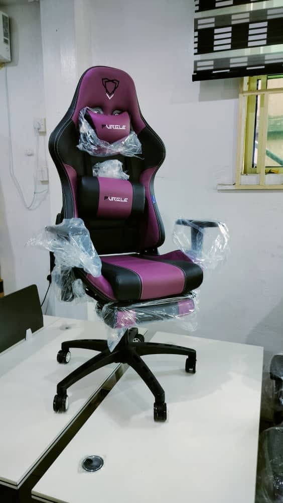 Gaming chair 