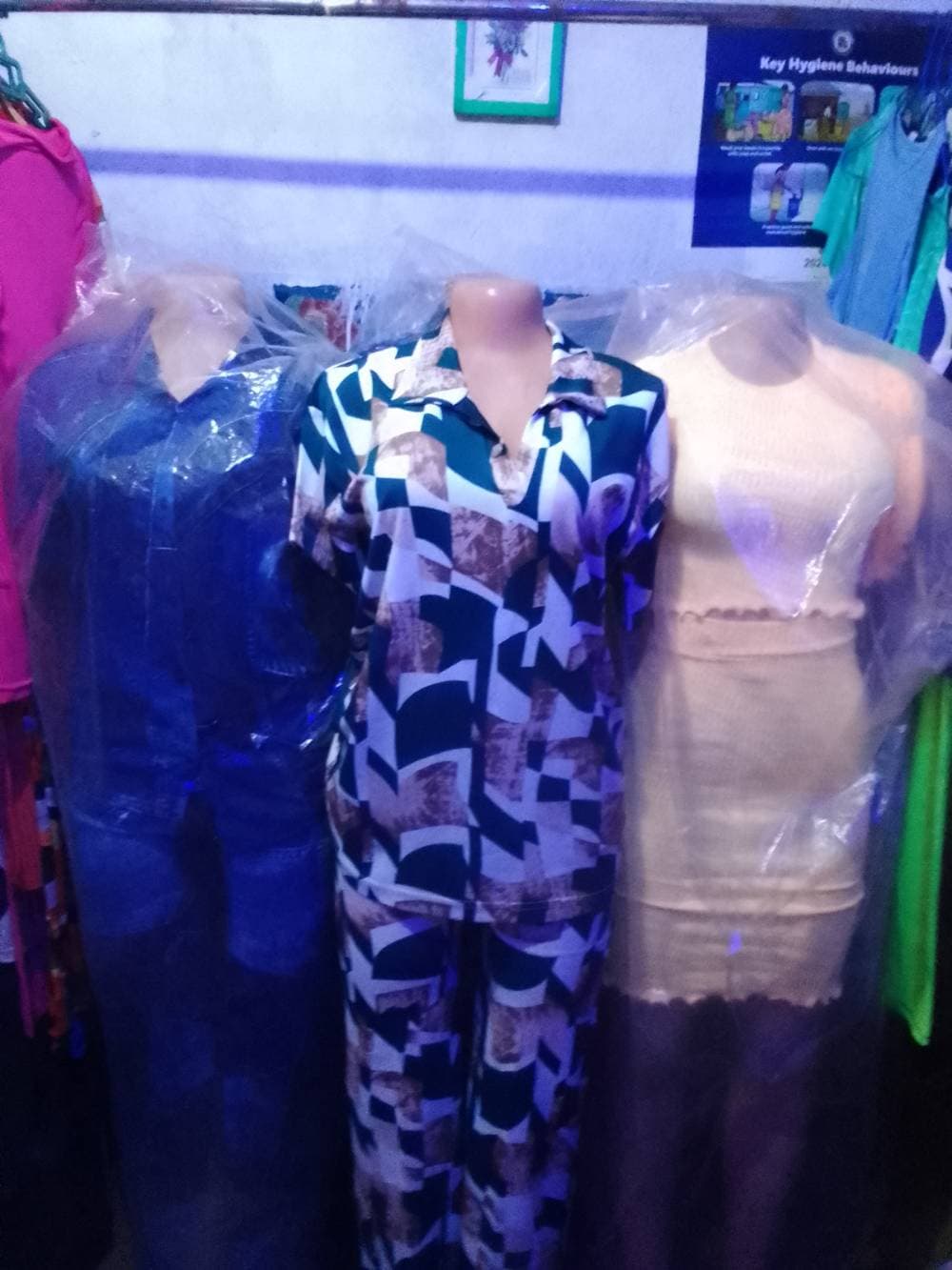 Precious wears , photo 1 of 1
