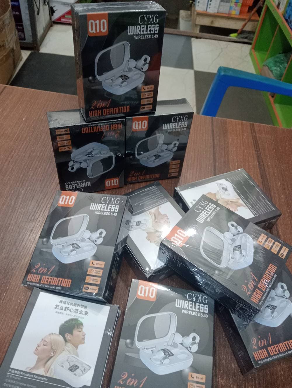 Q10 2 in 1 earpod 