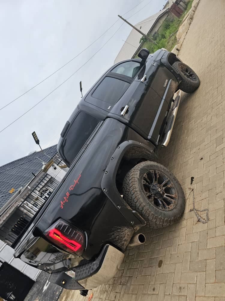 Oluwadamilare Autos 