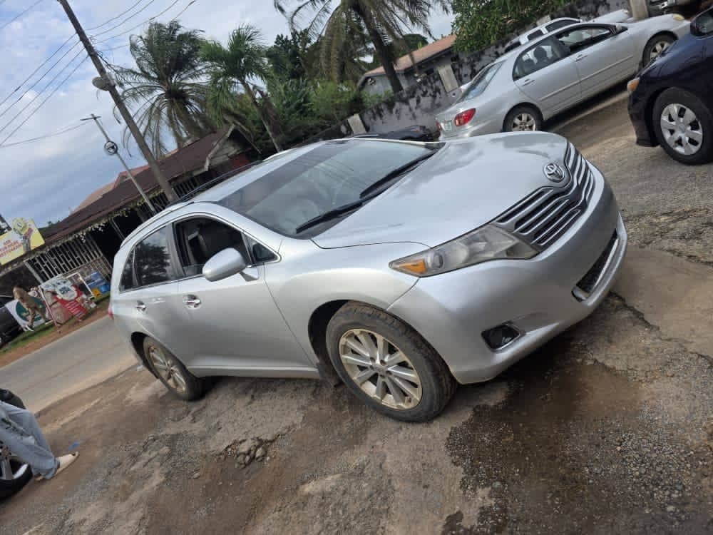 Toyota Vena 2010