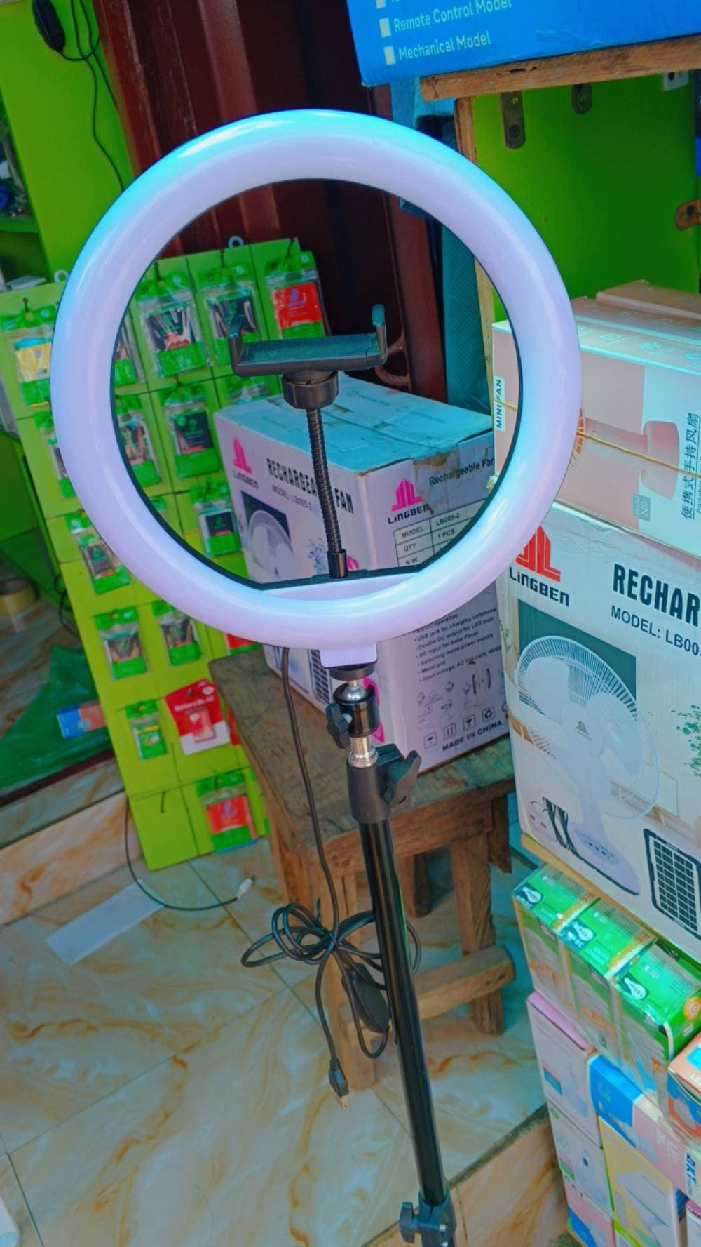 Prominent phone accessories and gadgets 