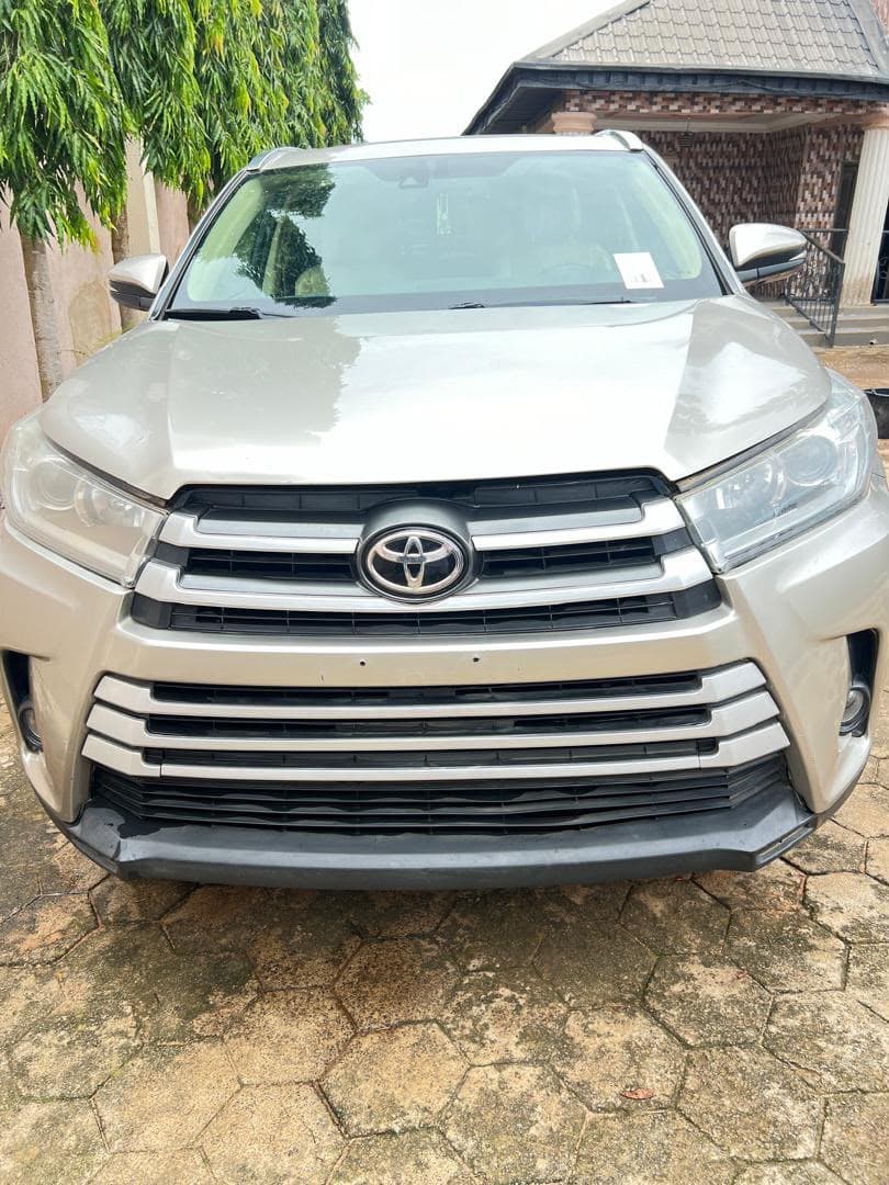 Toyota Highlander 2016