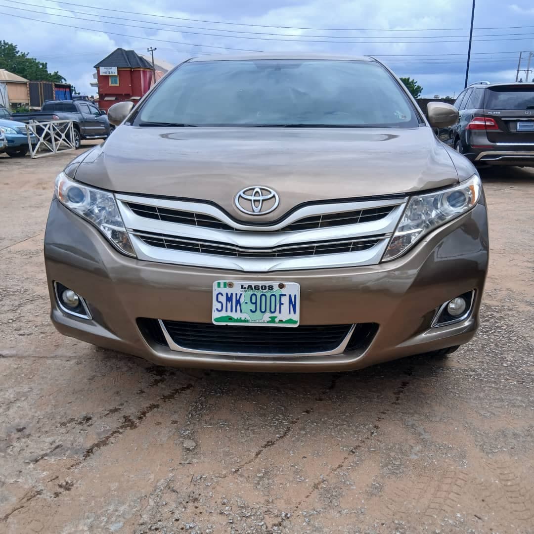 Toyota vena 2009