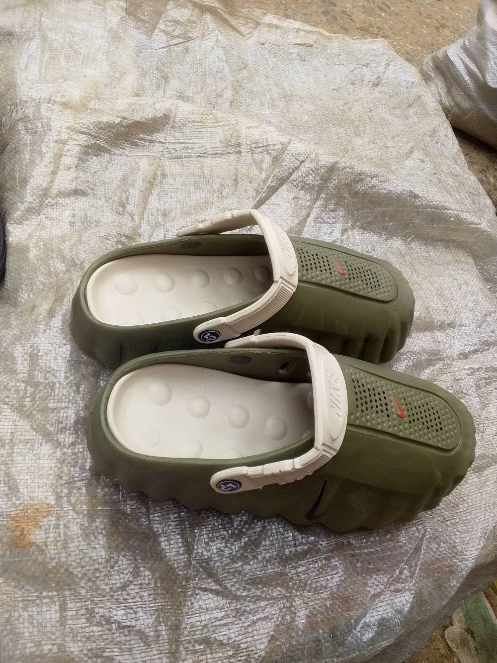 Nike crocs 