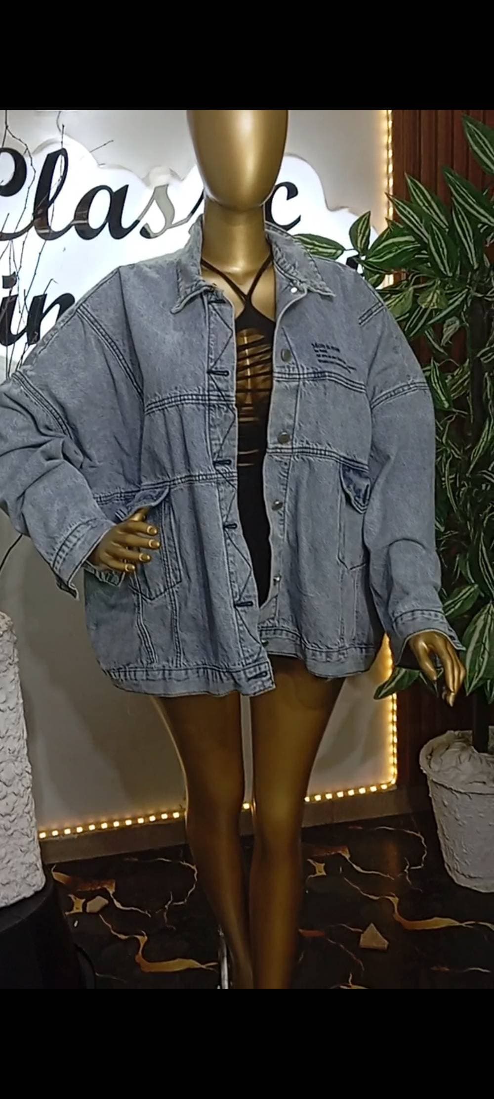 Classic jeans jacket , photo 1 of 6