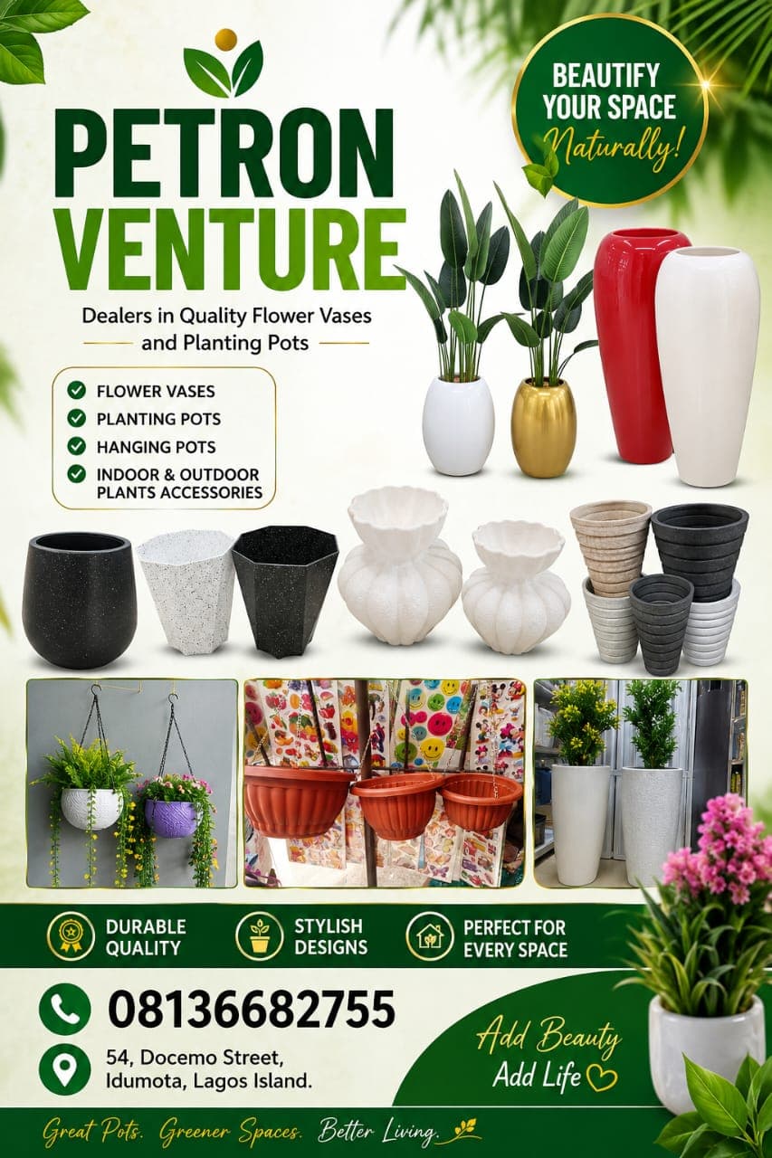 Flower vases with flowers 
