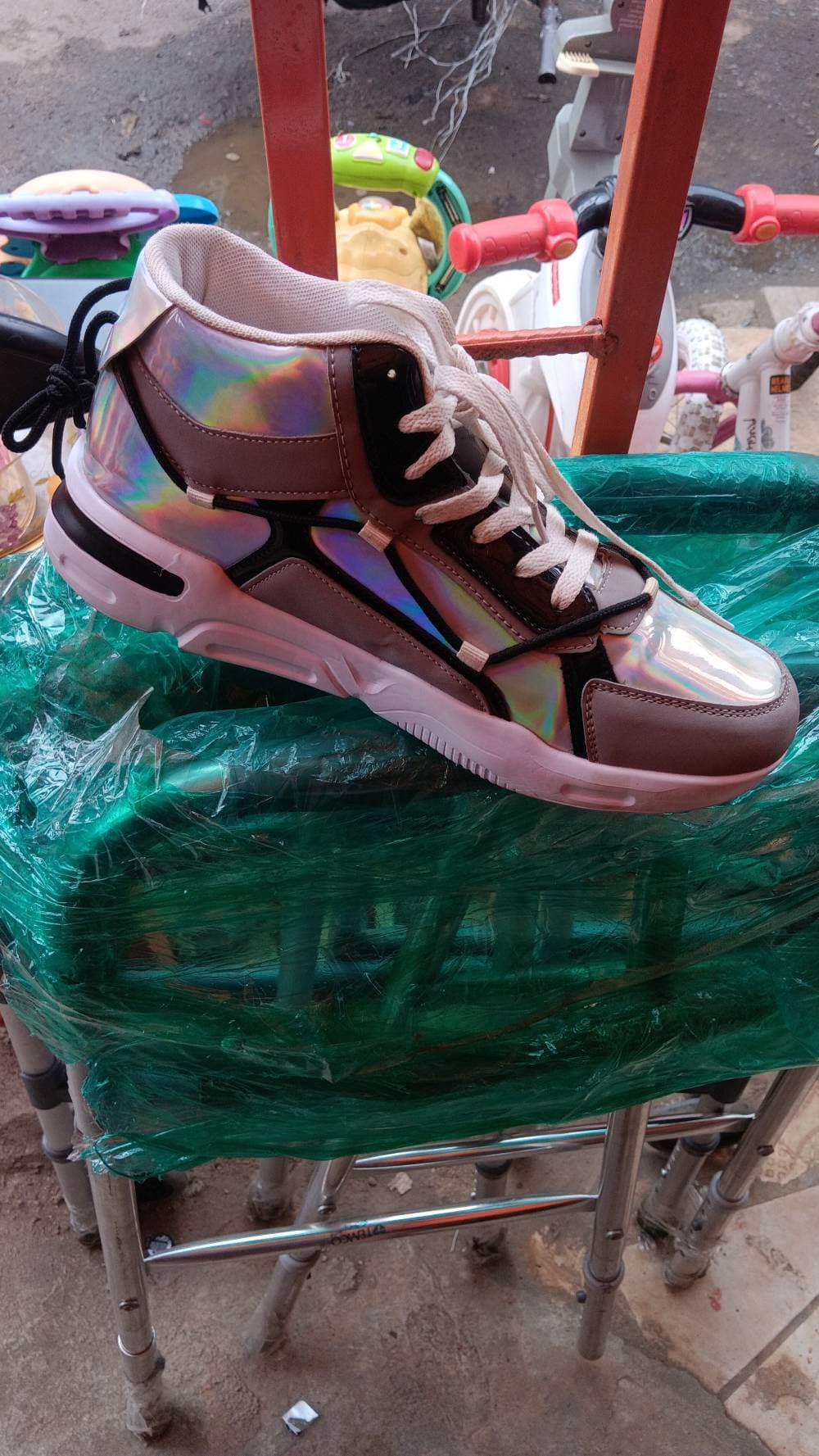 Footwear 