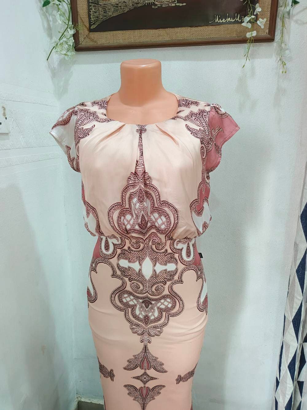 Gorgeous dresses available. 