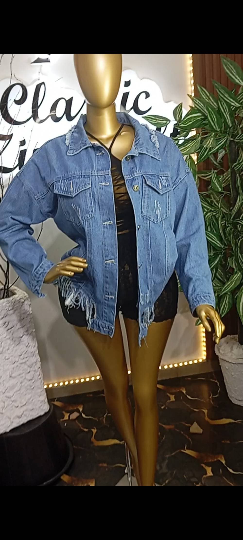 Classic jeans jacket 