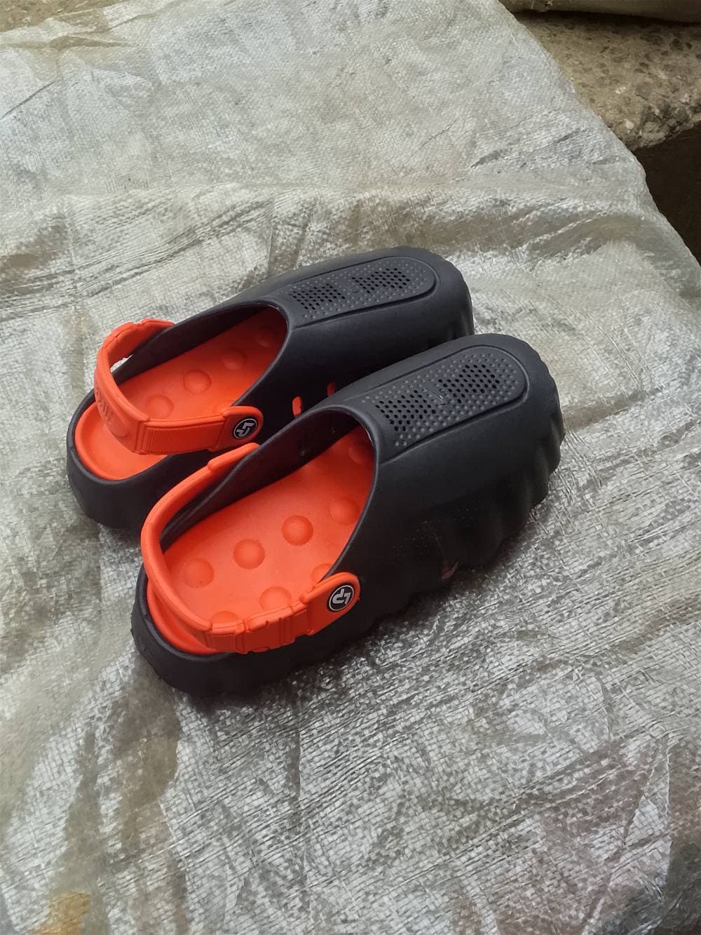 Nike crocs , photo 1 of 1