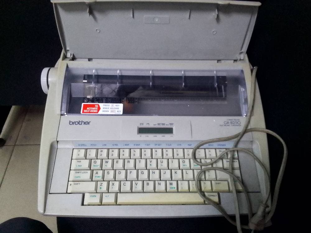 Electronic Typewriter