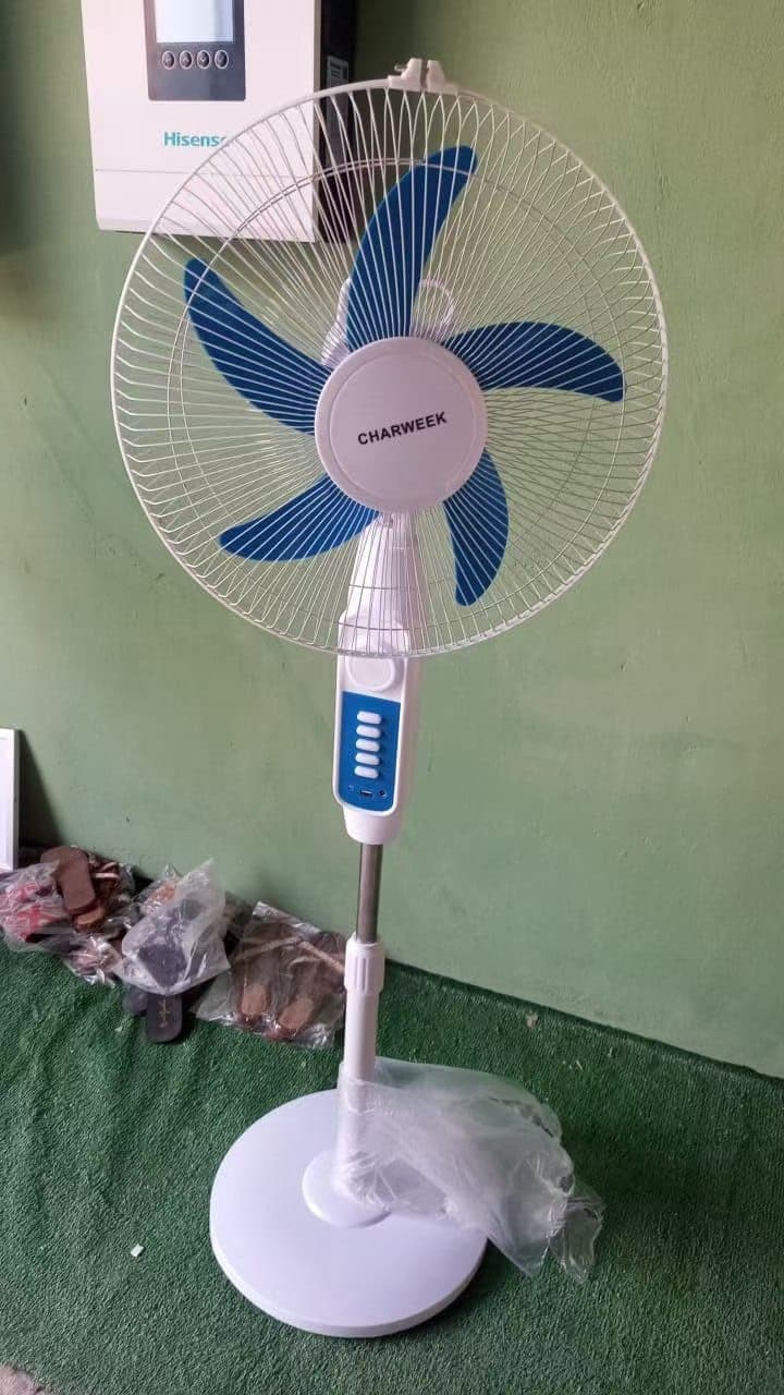 Solar fan